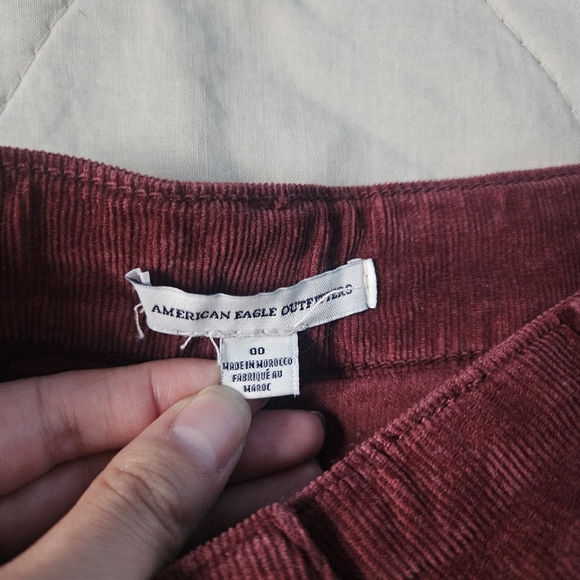 AMERICAN EAGLE Red Burgundy Corduroy Mini Skirt Button Front Size 00 AE - Picture 2 of 5